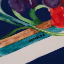 Apaszka Jedwabna: Maki Monte Cassino - Piękno, Pamięć, Patriotyzm